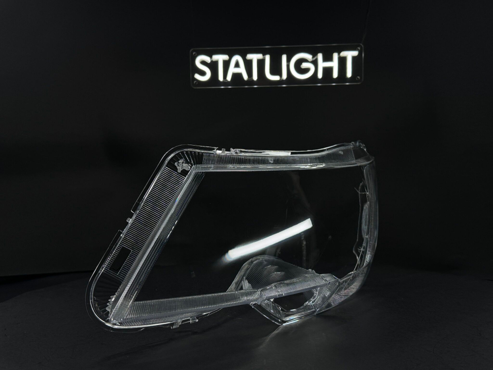 Левое стекло фары Skoda Superb 2 2013-2015 рест