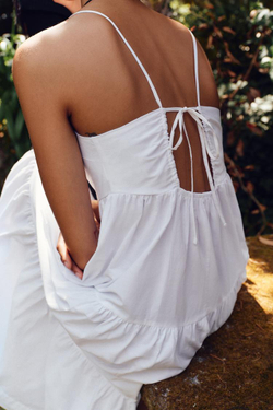 ZARA ЯРУСНОЕ ПЛАТЬЕ МИДИ ИЗ ПОПЛИНА, БЕЛЫЙ