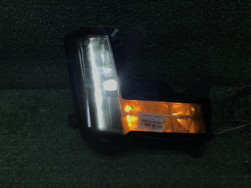 ПТФ правая Cadillac Escalade 4 (2014-2020) LED