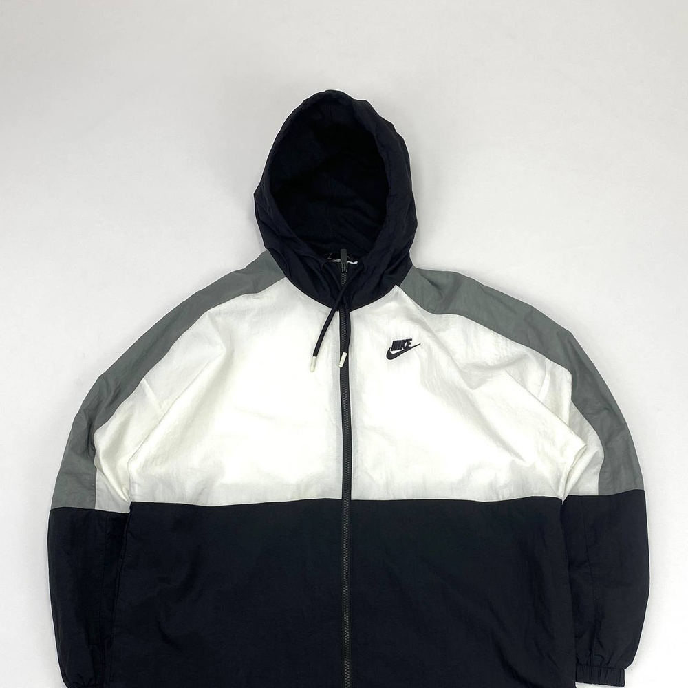 Ветровка Nike