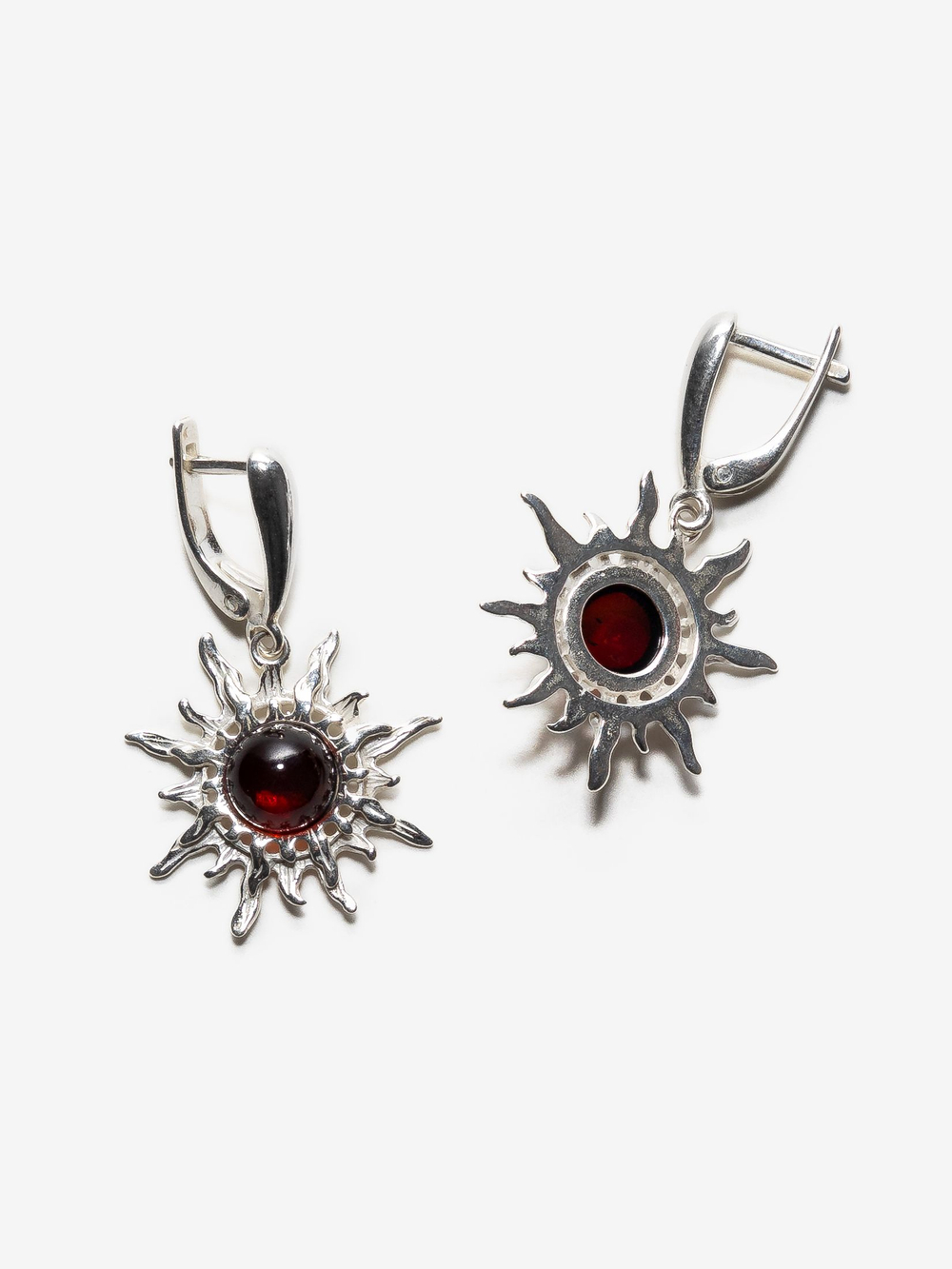 Серебряные серьги с цельным янтарем "Солнце", серебро 925 пробы