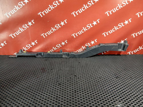 Накладка корпуса подножек левая