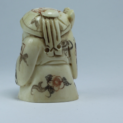 Нэцкэ Шоусин с посохом и персиком