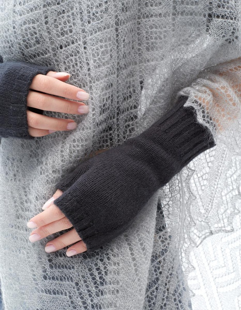 Митенки женские М813-24 графит