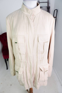 Куртка H&M тонкая, маркировка 44, визуально на 50 размер