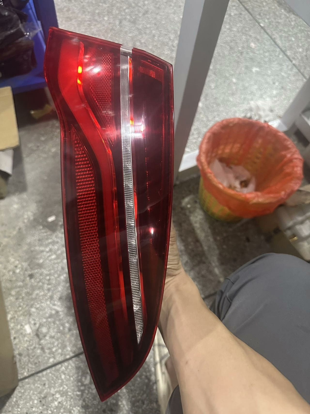 Задний фонарь (левый/правый) Jaguar XE XEL 2020-2023, оригинал,