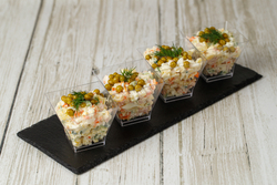 Салат Оливье с ветчиной из индейки в пагоде 98гр.