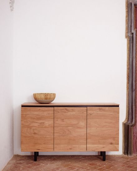 Uxue Сервант из массива акации с натуральной отделкой 150 x 78 см