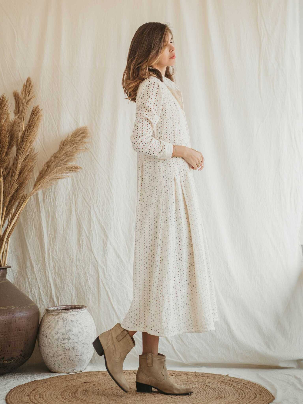 Платье миди из прошвы (белое)