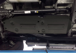 Защита топливного бака АвтоБроня для Volkswagen Amarok (V - 2.0D) 2010-2016/Volkswagen Amarok I рестайлинг (V - 2.0D; 3.0D) 2016-2019, штампованная, сталь 1.8 мм, с крепежом, 111.05821.1