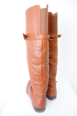 Сапоги красивого оттенка 39 размер