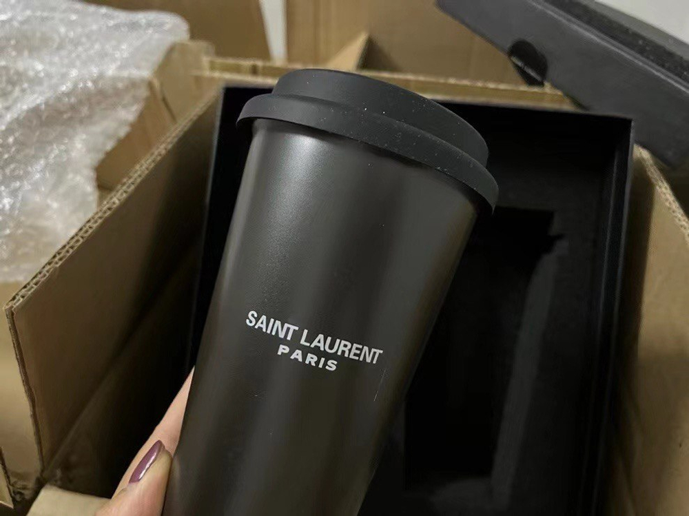 Набор Yves Saint Laurent (бутылка + стакан)