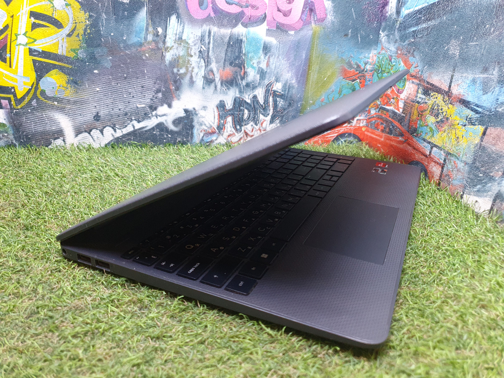 Ноутбук HP Ryzen 3/8Gb/FHD/15s-eq1150ur 22Q32EA/Windows 10