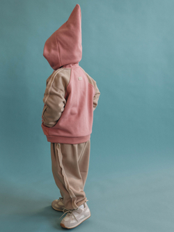 Джоггеры, Арахис