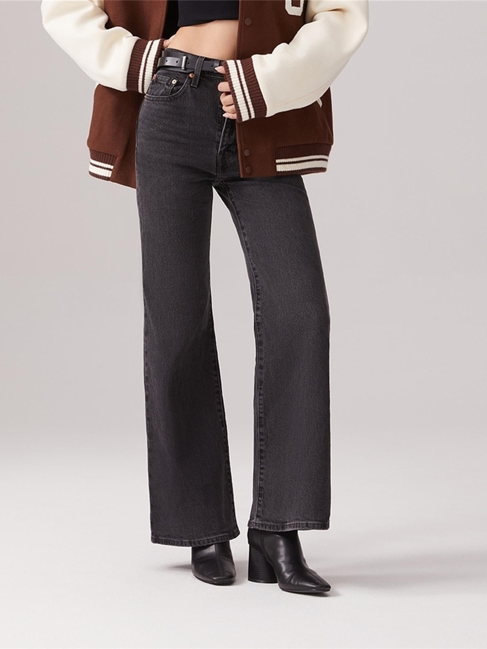 Женские джинсы клеш с завышенной талией Levi's Ribcage Bell A7503-0007