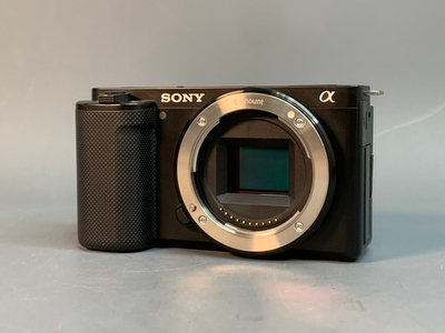 Sony ZV-E10 kit 16-50mm 340 кадров