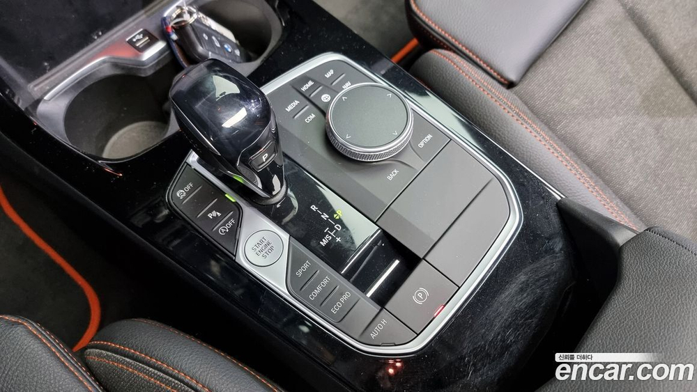 BMW 1 Series (F40) 118d Sports (08.2020)