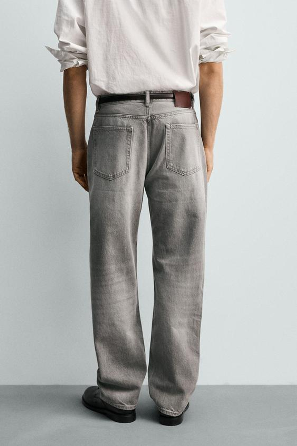 ZARA ДЖИНСЫ STRAIGHT FIT, СЕРЫЙ