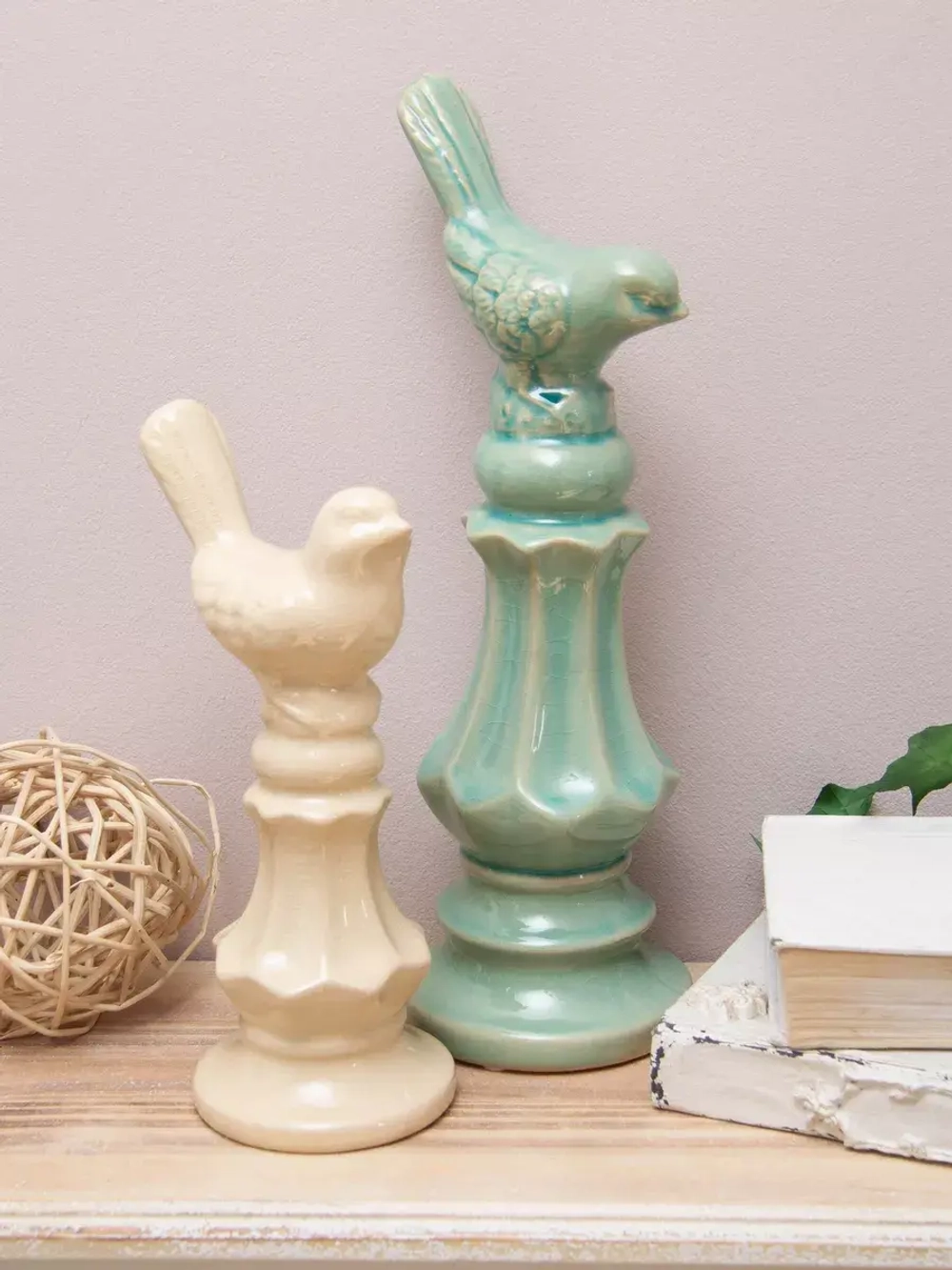 Статуэтки для интерьера на полку