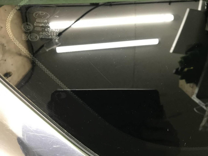 Форточка задняя правая Hyundai Santa Fe 4 TM 18-24