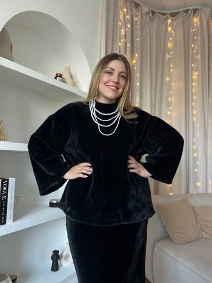 Костюм из мехового трикотажа черный