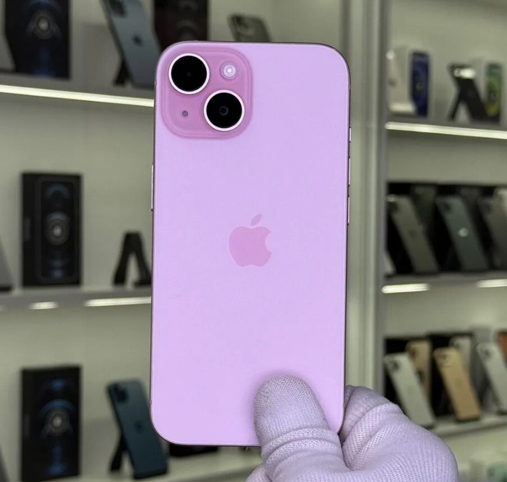 iPhone 15, 128 ГБ б/у