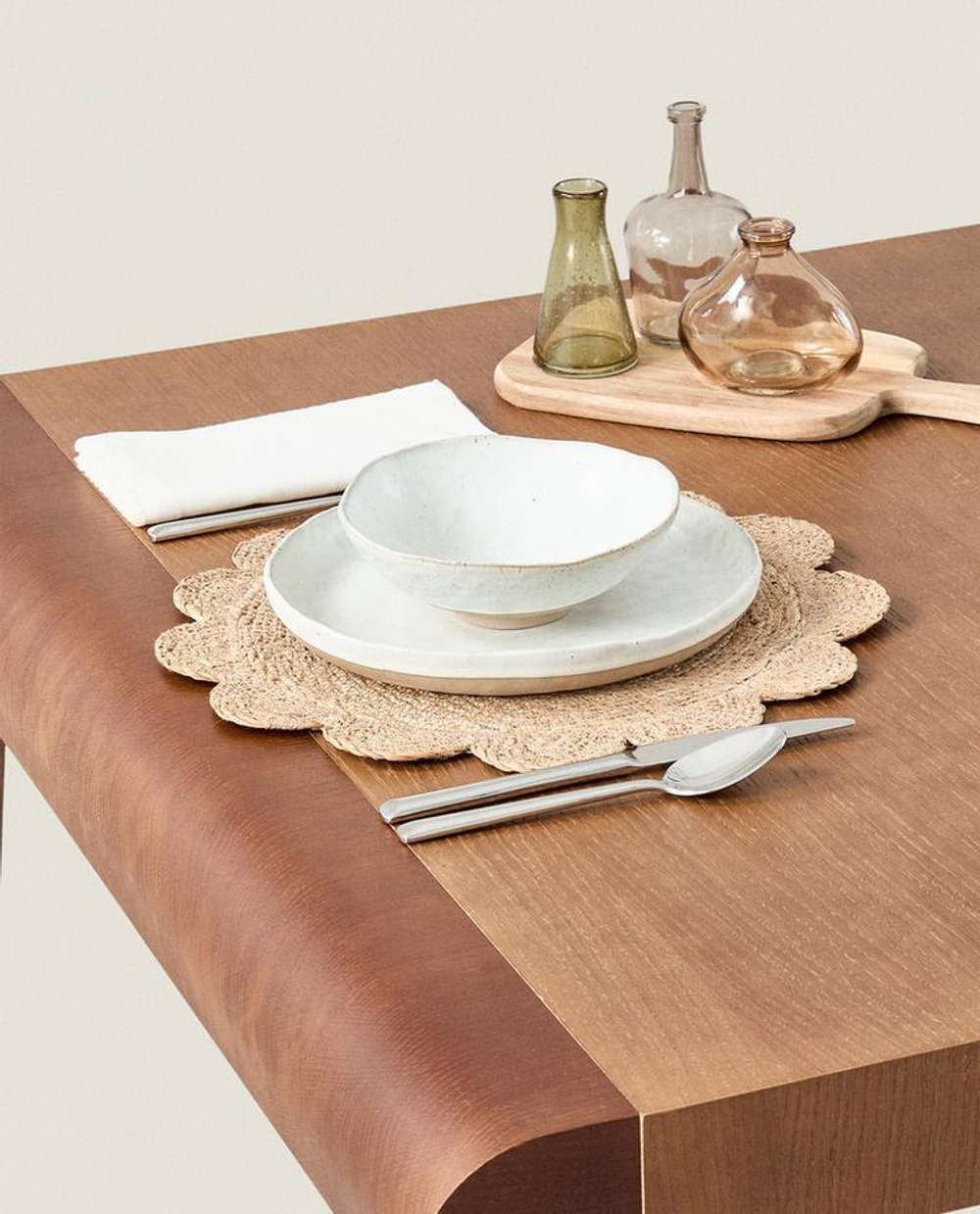 ZARA HOME ПОДСТАВКА ПОД СТОЛОВЫЕ ПРИБОРЫ ИЗ РОТАНГА «ЦВЕТОК», СВЕТЛО-БЕЖЕВЫЙ