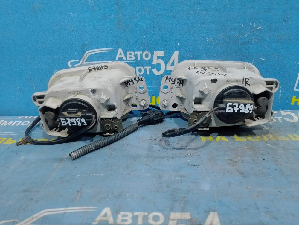 Туманка правая NISSAN GLORIA 1999-2001