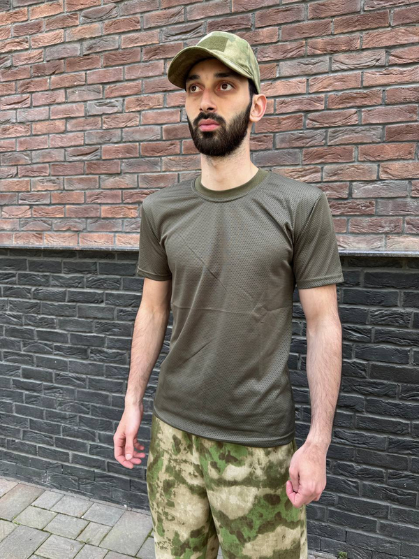 Футболка в сетку олива