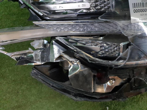 Битая Фара правая Genesis G90 (2018-2022) LED