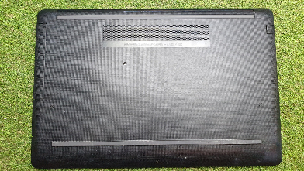 Ноутбук HP i3-7/8Gb