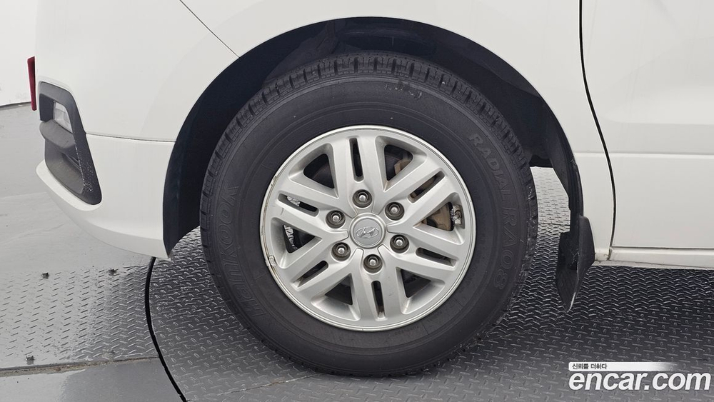 Hyundai The New Grand Starex Van 3-х местный (09.2020)