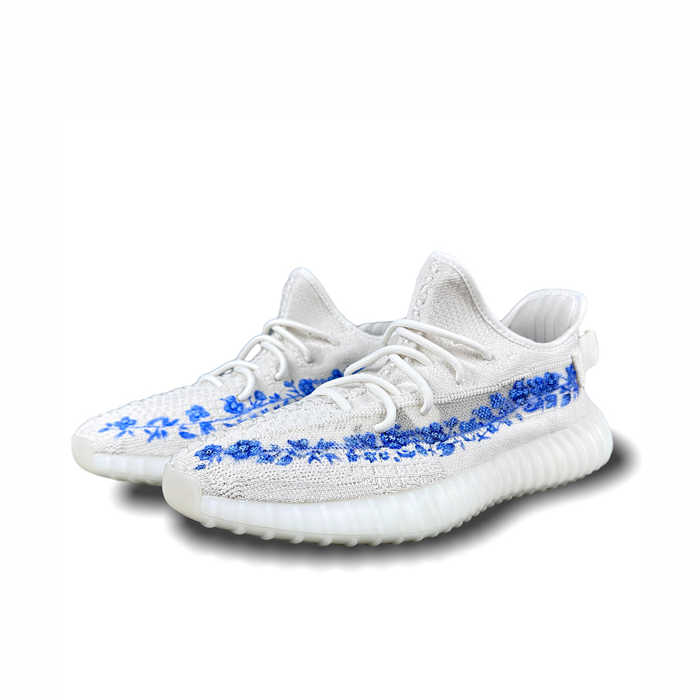 Adidas Originals Yeezy Boost 350 V2 Triple White Hyper Sneakers