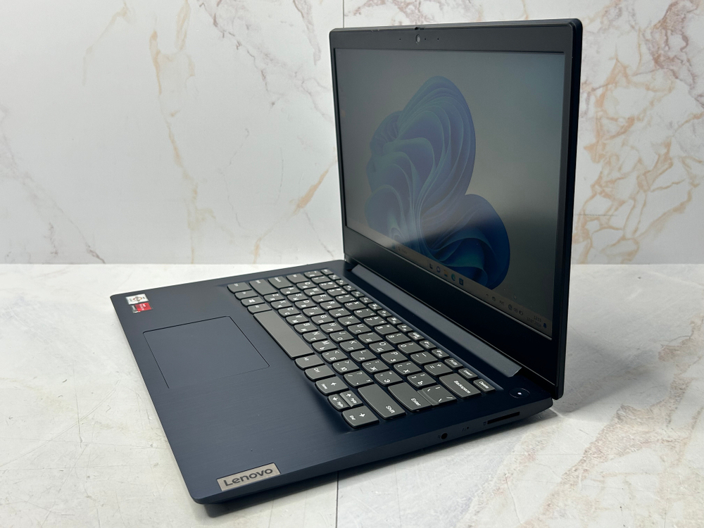 Ноутбук Lenovo IdeaPad 3-14IIL05. Производитель CPU: Intel, Линейка CPU: Core i3, CPU: i3-1005G1, RAM: 4Gb, HDD: -, SSD: 128Gb, GPU: Intel UHD, Диагональ: 14.0", Разрешение: 1920*1080, Тип экрана: TN, OS: Win 11, Цвет: синий, BackLight: -, Состояние: B1