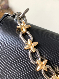 Louis Vuitton Twist MM