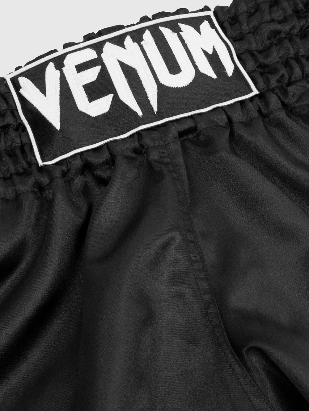 Шорты тайские Venum Classic Black/White