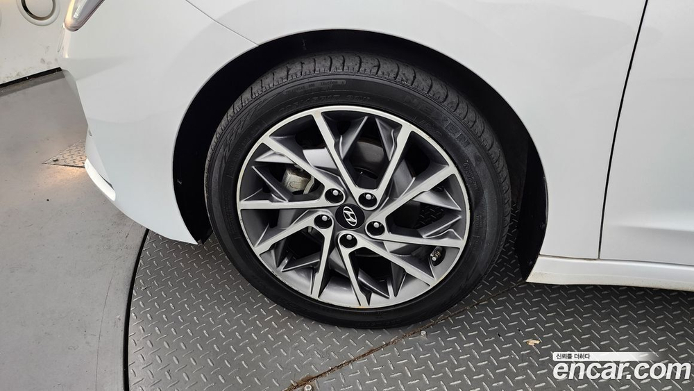 Hyundai The New Avante AD 1.6 (10.2019)