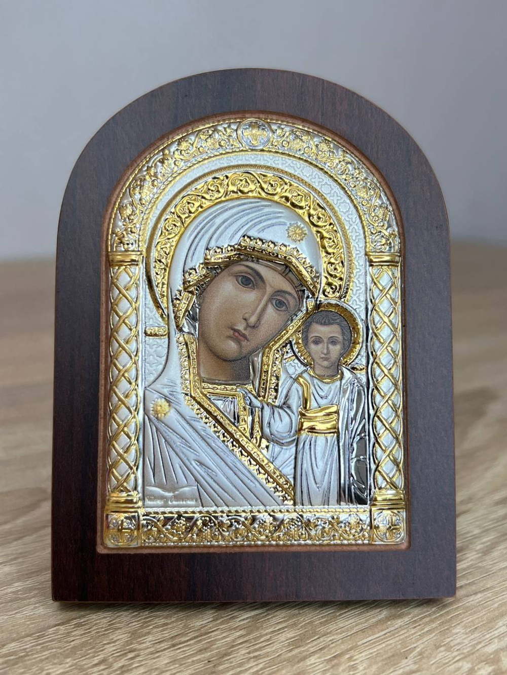 Казанская БМ, икона арочная, красное дерево, 60х75