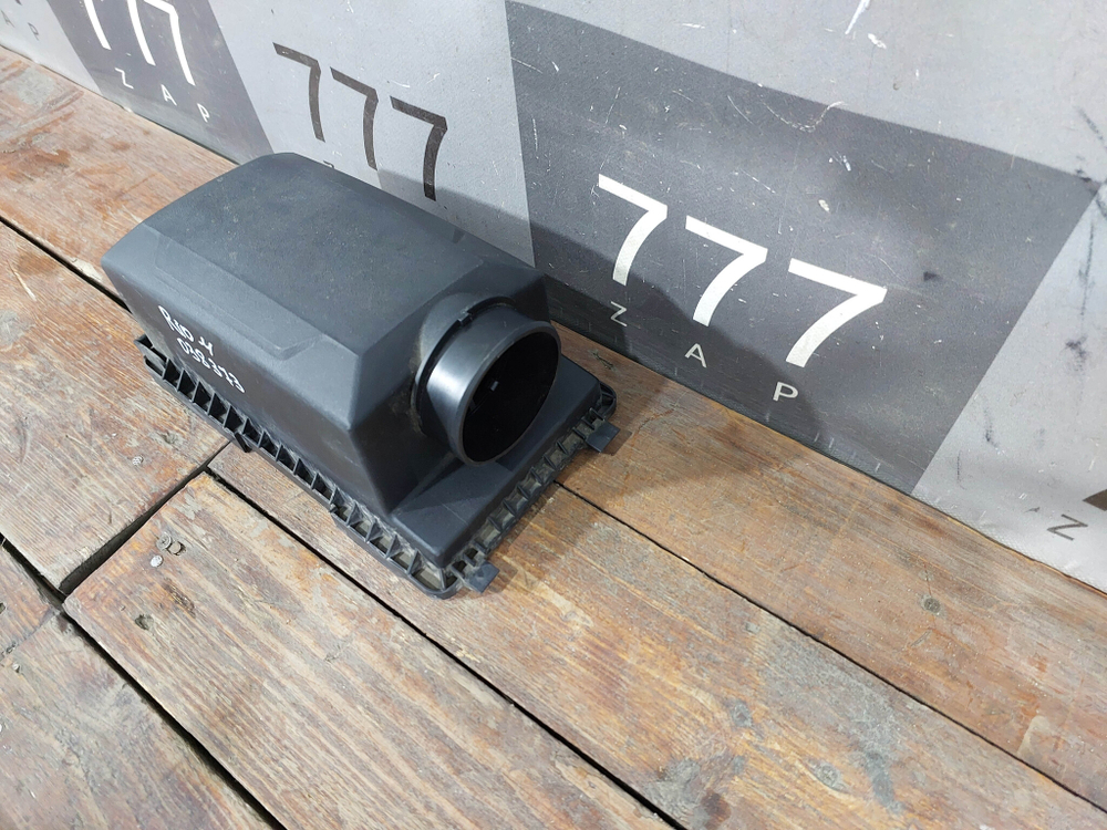 Крышка воздушного фильтра Solaris 2 / Rio 4 17-нв Б/У Оригинал 28110H8100