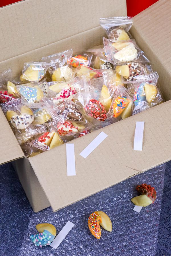 Фасовка (разложим по комплектам предсказаний, упакуем наборы)