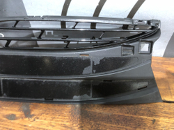 Элемент решетки бампера Toyota Camry (XV70) 17-21 Б/У Оригинал 5311333020