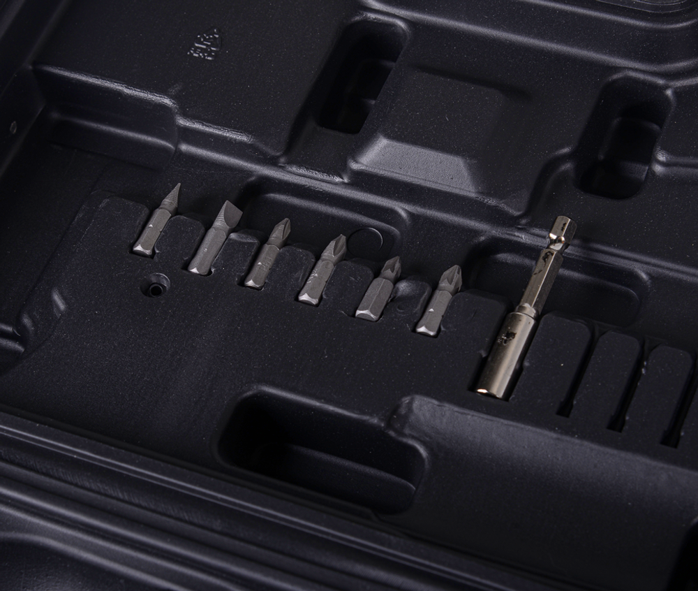 Дрель-шуруповерт Вихрь ДА-16Л-2К (2,0 А/ч)