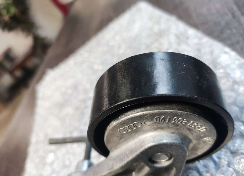 Натяжитель ремня приводного gen 2 1.8Т 06J903133D