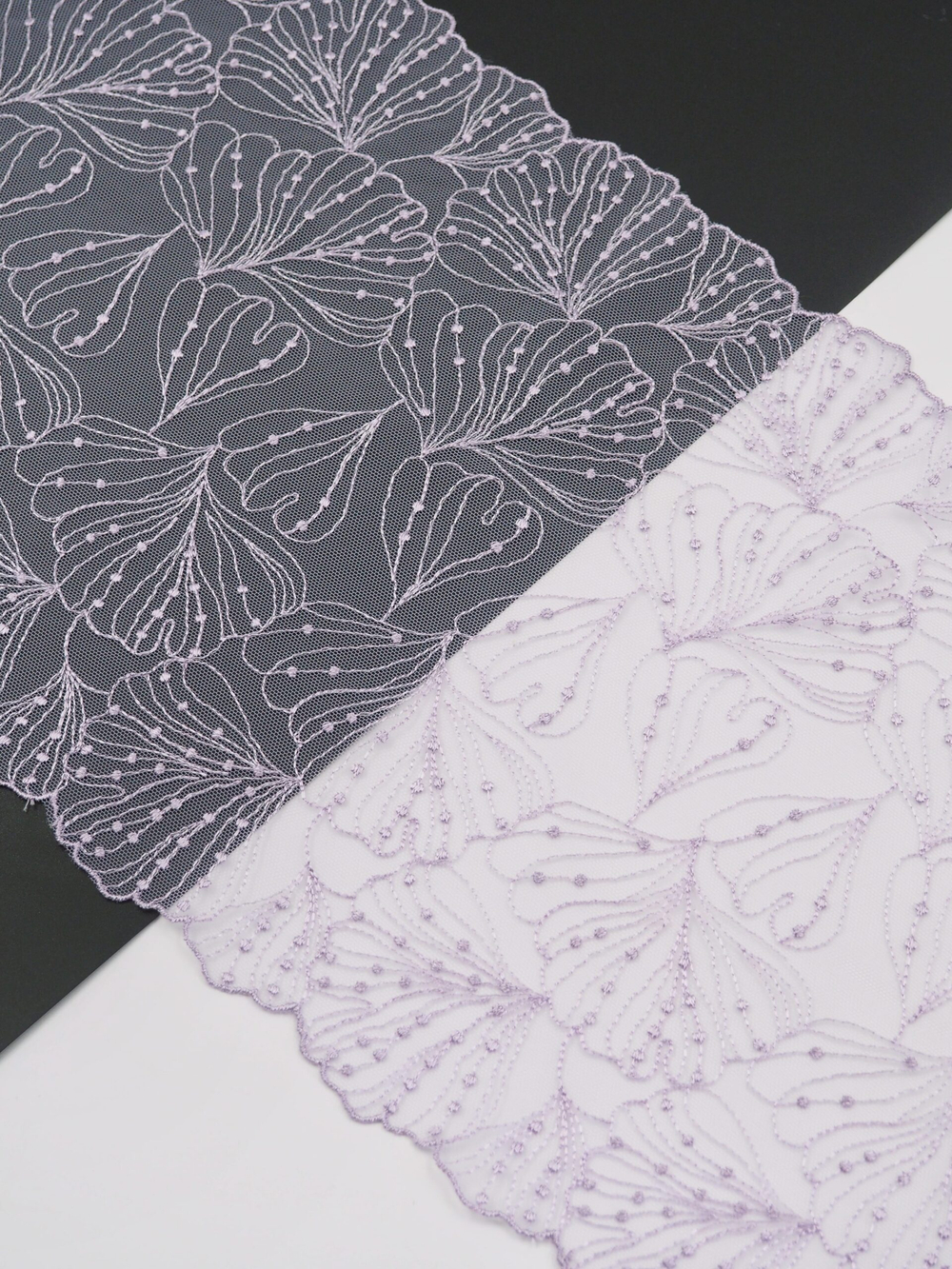 Вышивка на сетке лавандовая неэластичная ширина 24,5 см