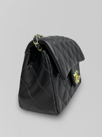 Сумка 326 однотонная с золотой фурнитурой и стеганным рисунком виде ромбов