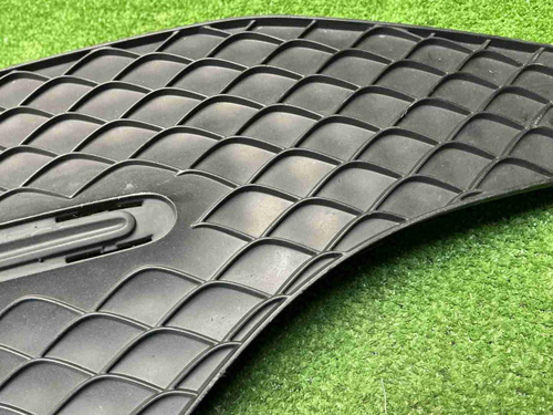 Решетка бампера правая Mercedes GLE V167 (18-24)