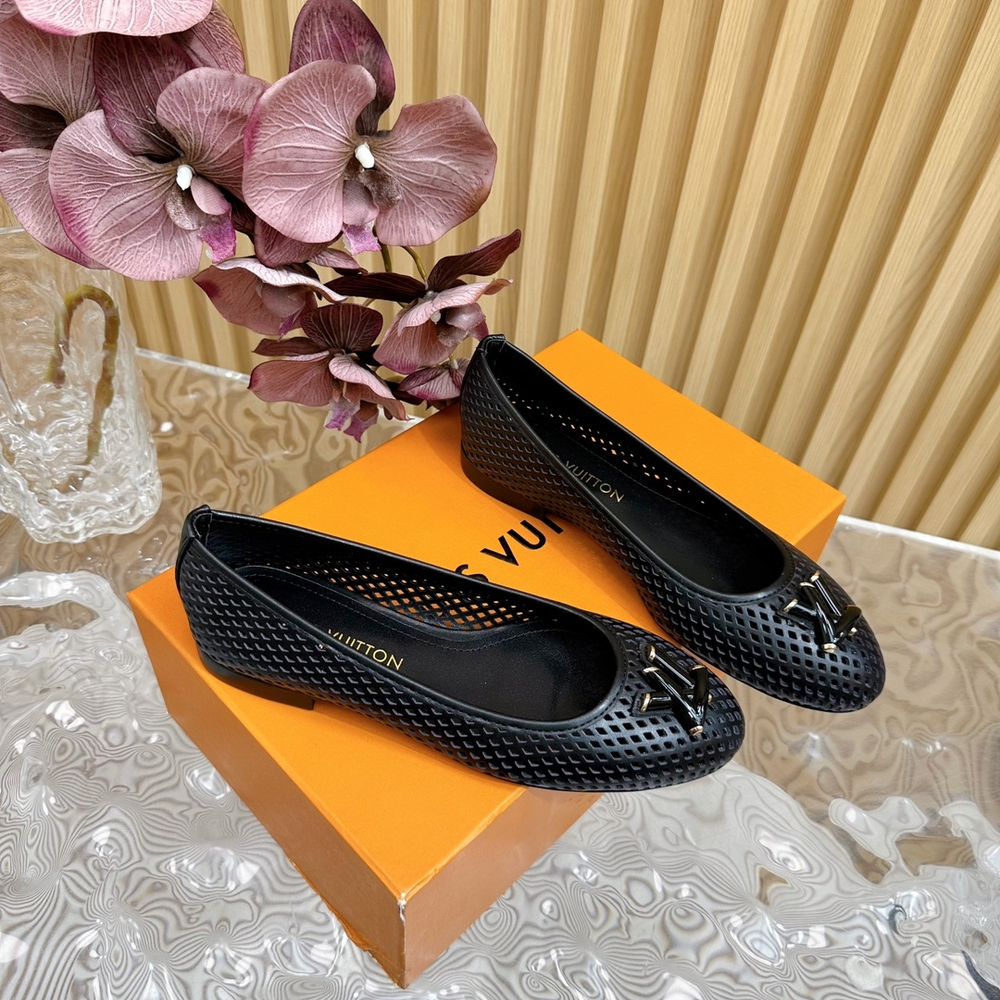 Louis Vuitton Shake Flat Ballerina (2 colors)
