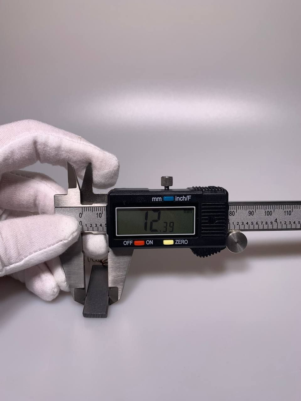 Щетки для стиральной машины Bosch 5х12.5х35 - 2 шт. с пружиной. / Угольные щетки Электролюкс Бош с пружиной.