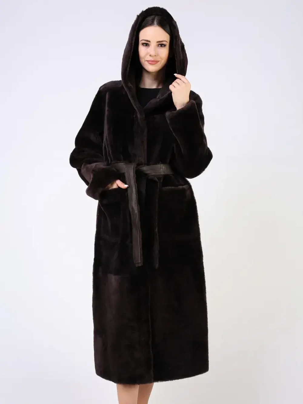 Дубленка зимняя шуба натуральная с капюшоном длинная