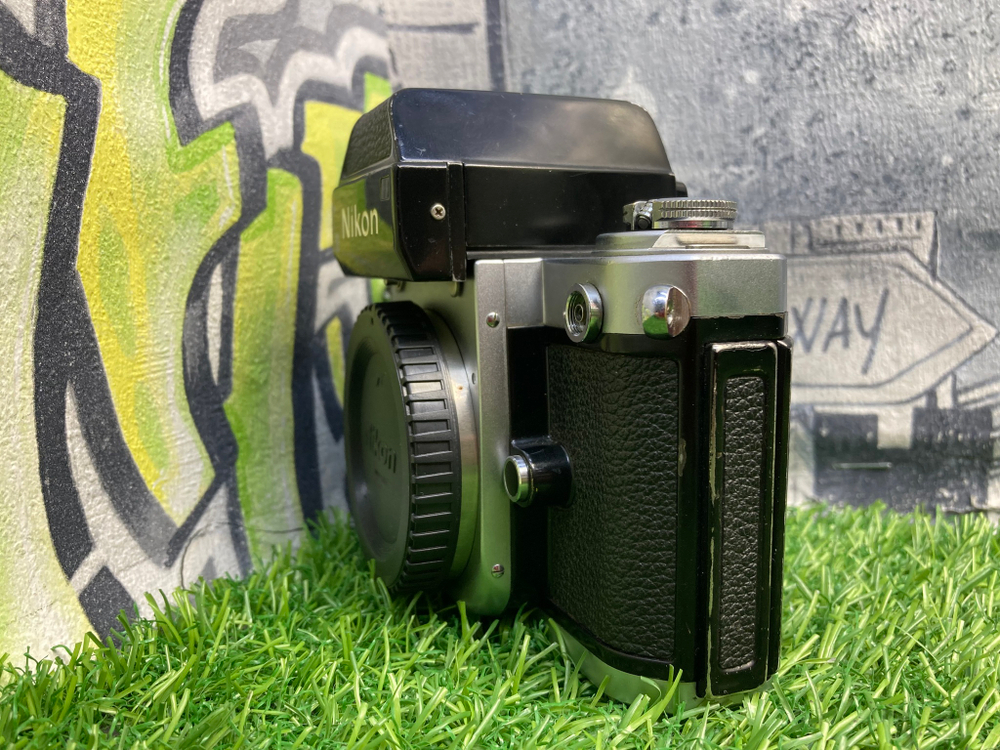 Nikon F2